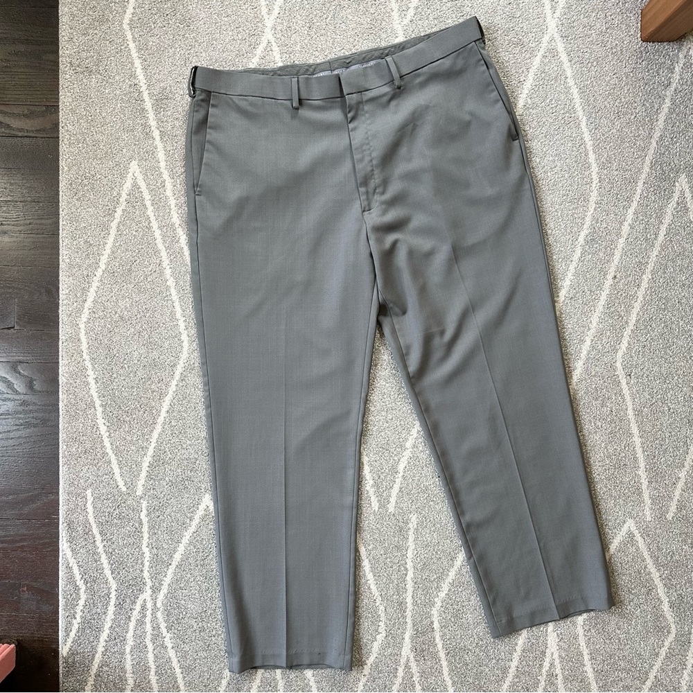 Haggar Light Gray Comfort Fit Dress Pants